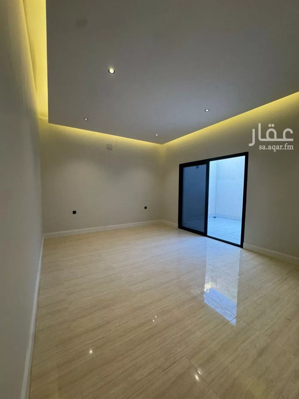 فيلا 5 غرف في العارض 11