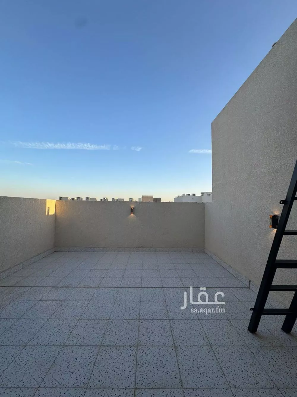 فيلا 5 غرف في العارض 13