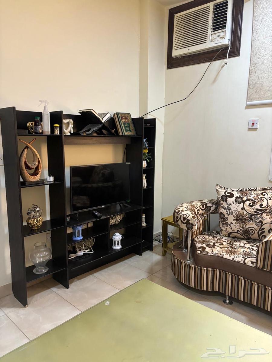 شقة 4 غرف في الحمراء و ام الجود 10