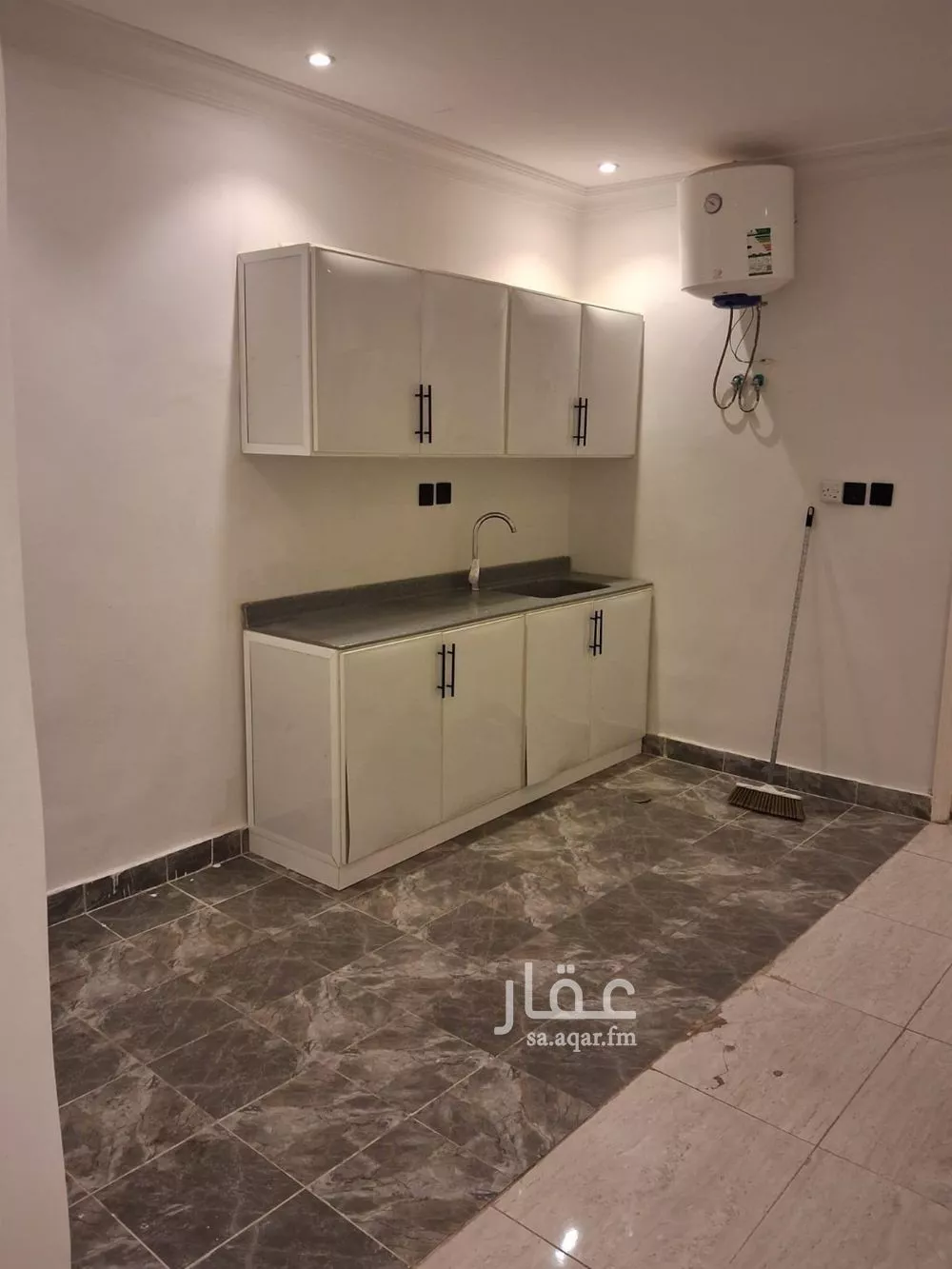 شقة 2 غرف في المروج 4