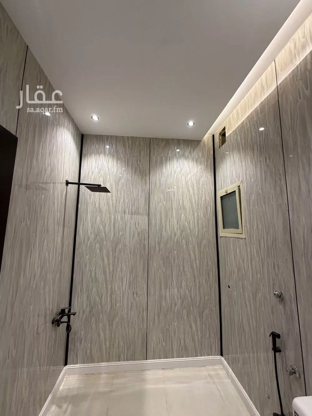 عمارة 1650 م² في اليرموك 8