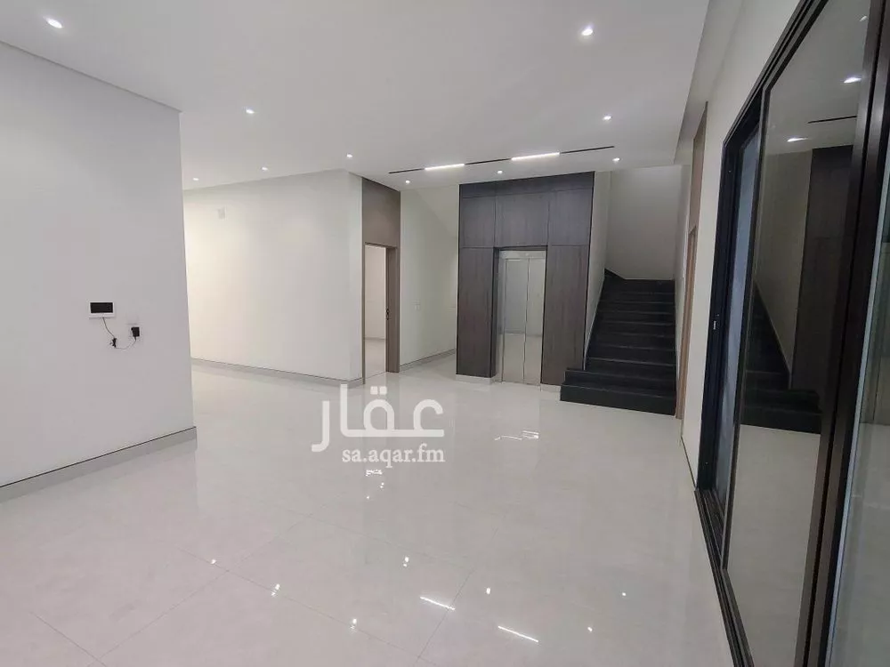 فيلا 6 غرف في الشراع 6