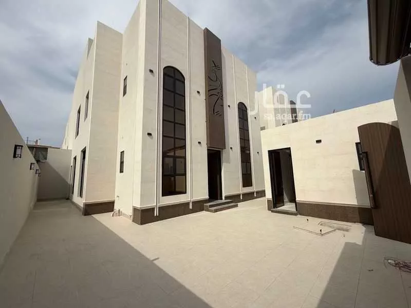 فيلا 9 غرف في الصواري 3