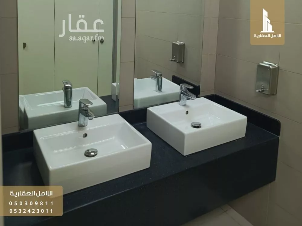 300 sqm office in Madinat Al Umal 7