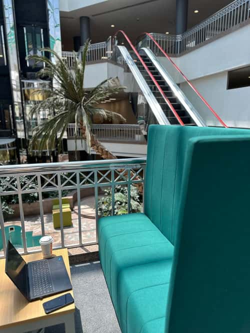 مكتب 10829 م² في الروضة 12