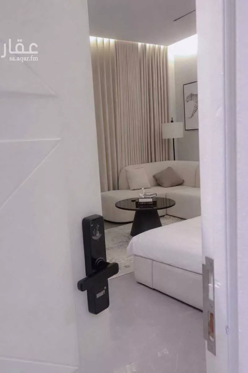 شقة 2 غرف في الملقا 7