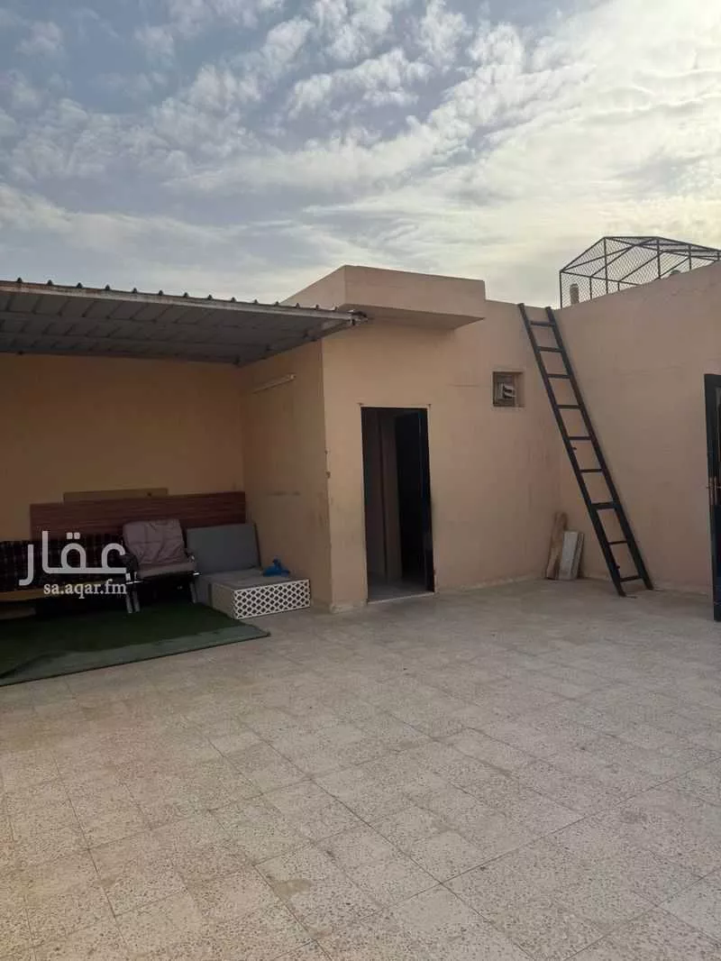 2 bedroom apartment in Al Qairawan 6