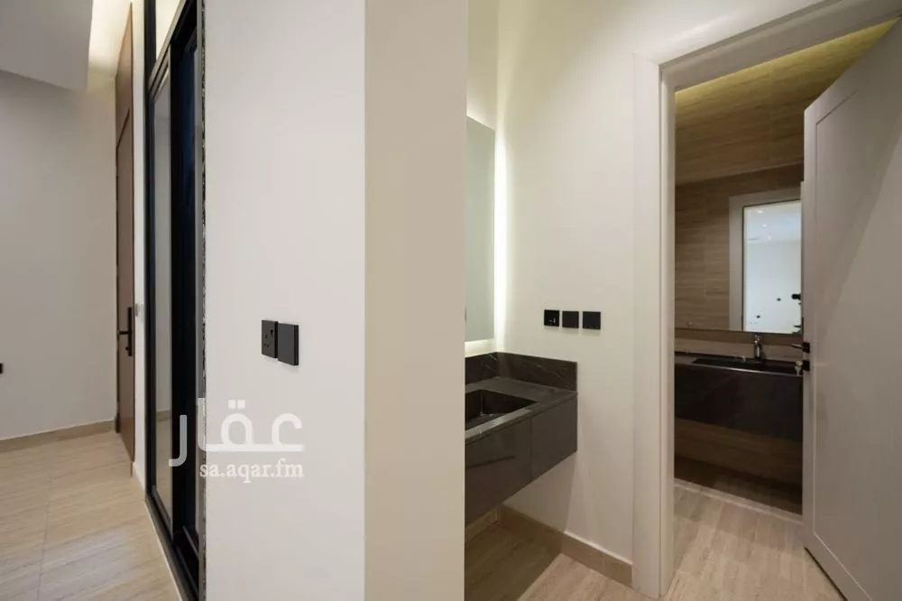 دور 4 غرف في العليا 8