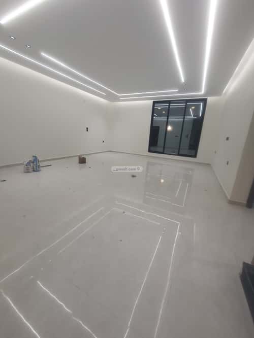 فيلا 5 غرف في احد 4