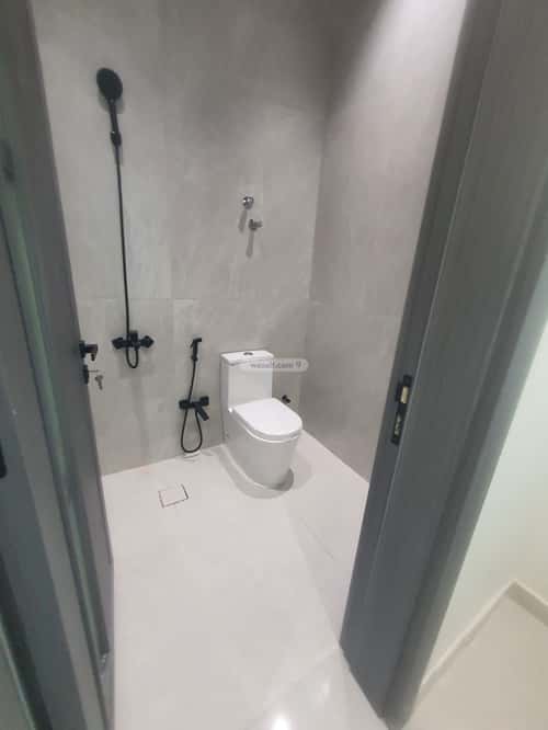 فيلا 5 غرف في احد 6