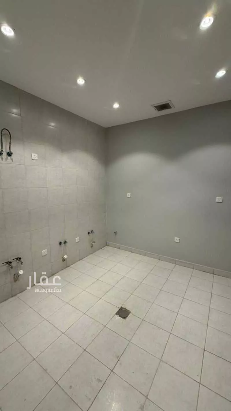 4 bedroom apartment in Al Wahah 16