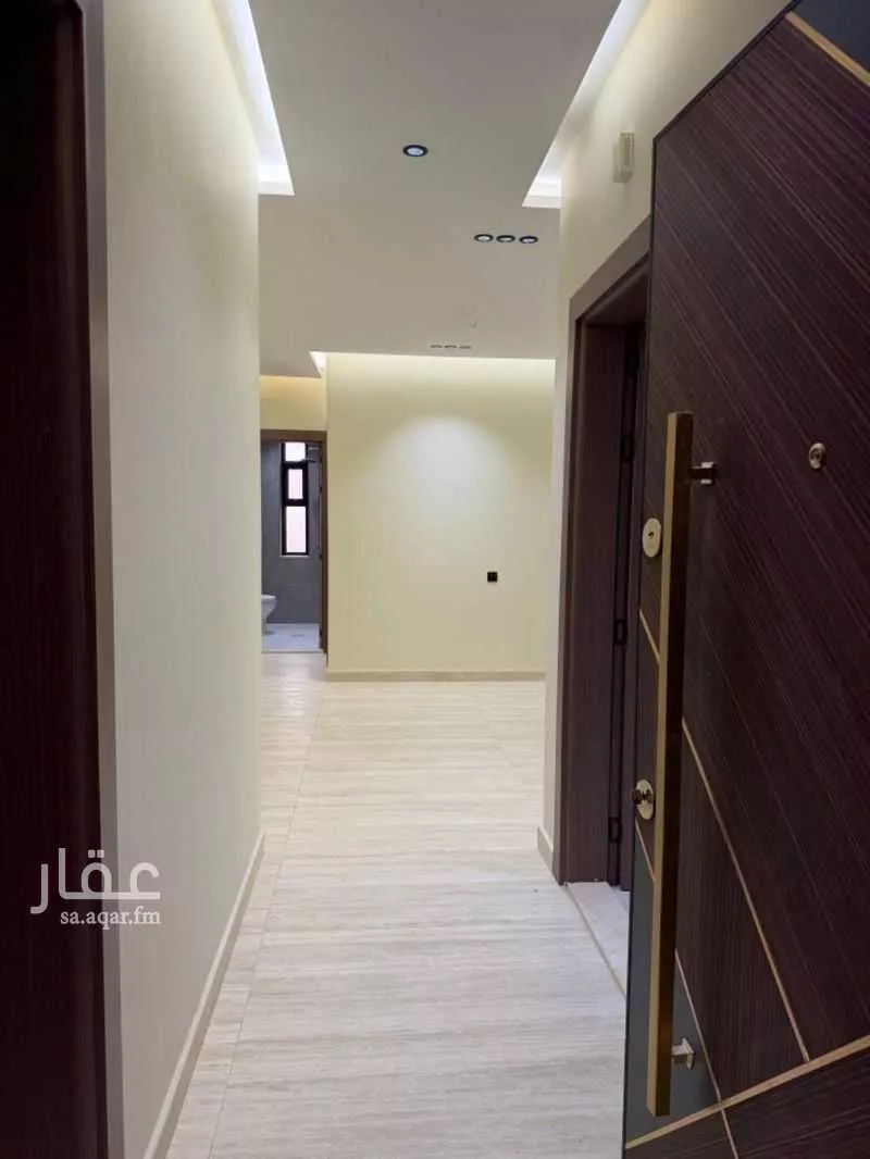 شقة 4 غرف في الروضة 12