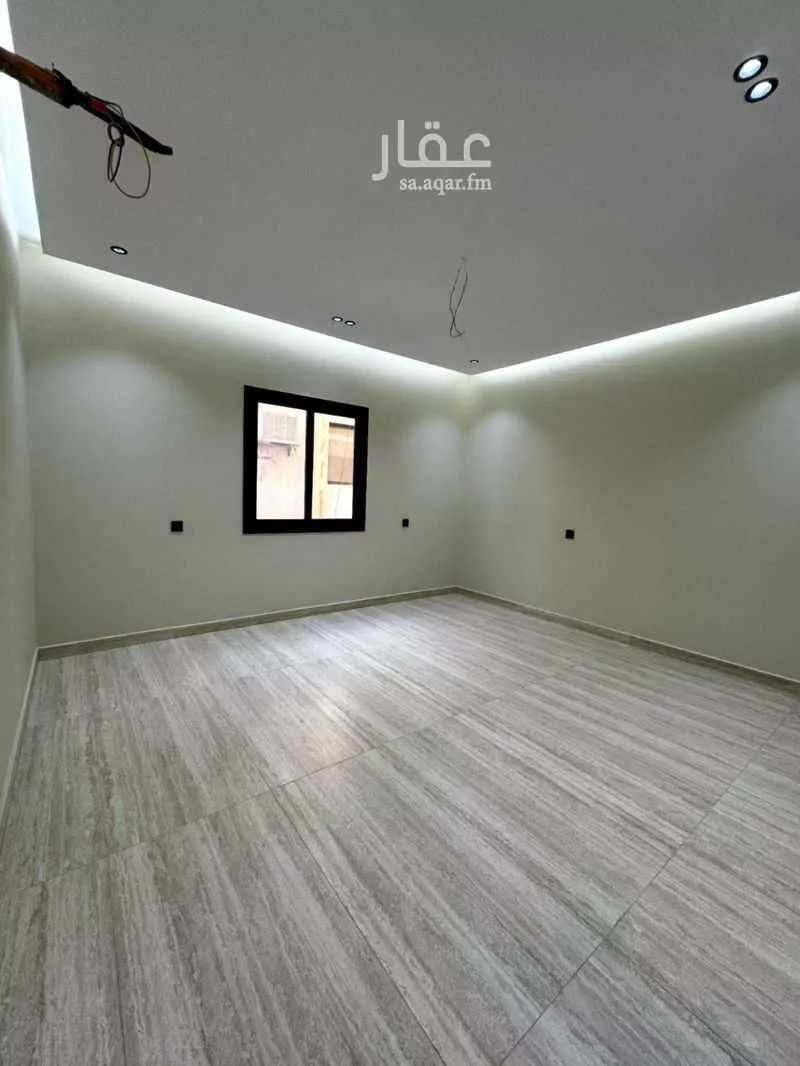 شقة 4 غرف في الروضة 17