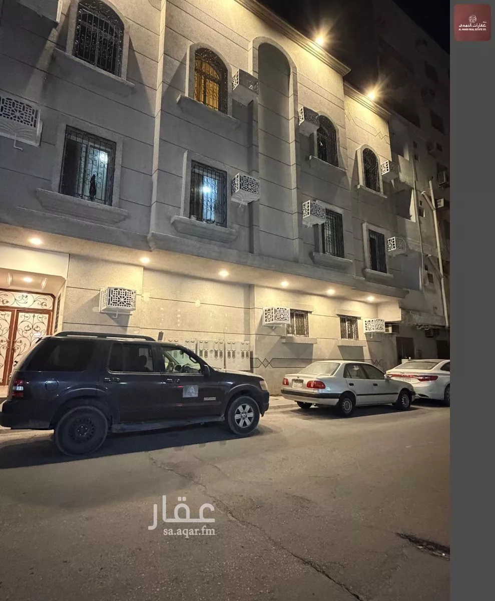 عمارة 302 م² في الخبر الشمالية 3