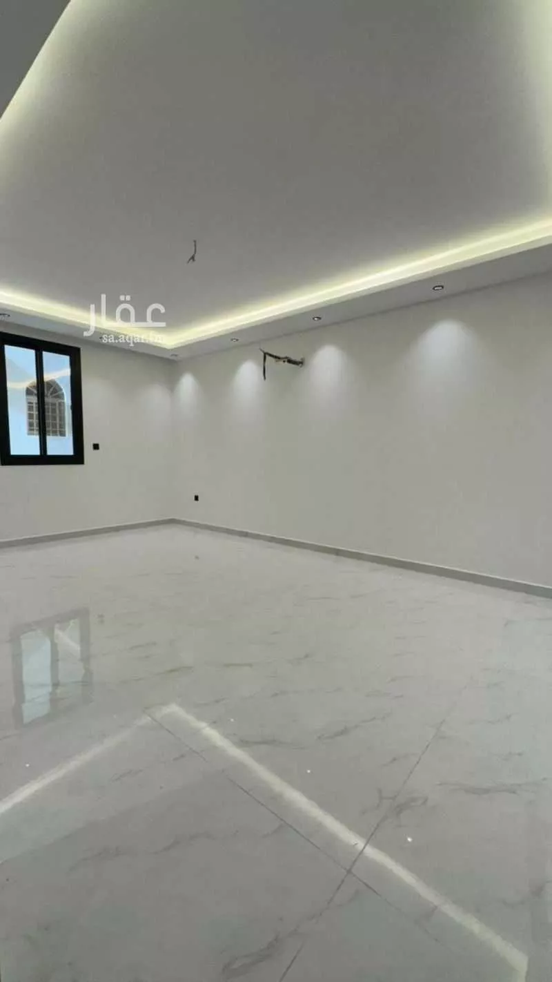 شقة 4 غرف في الروضة 6