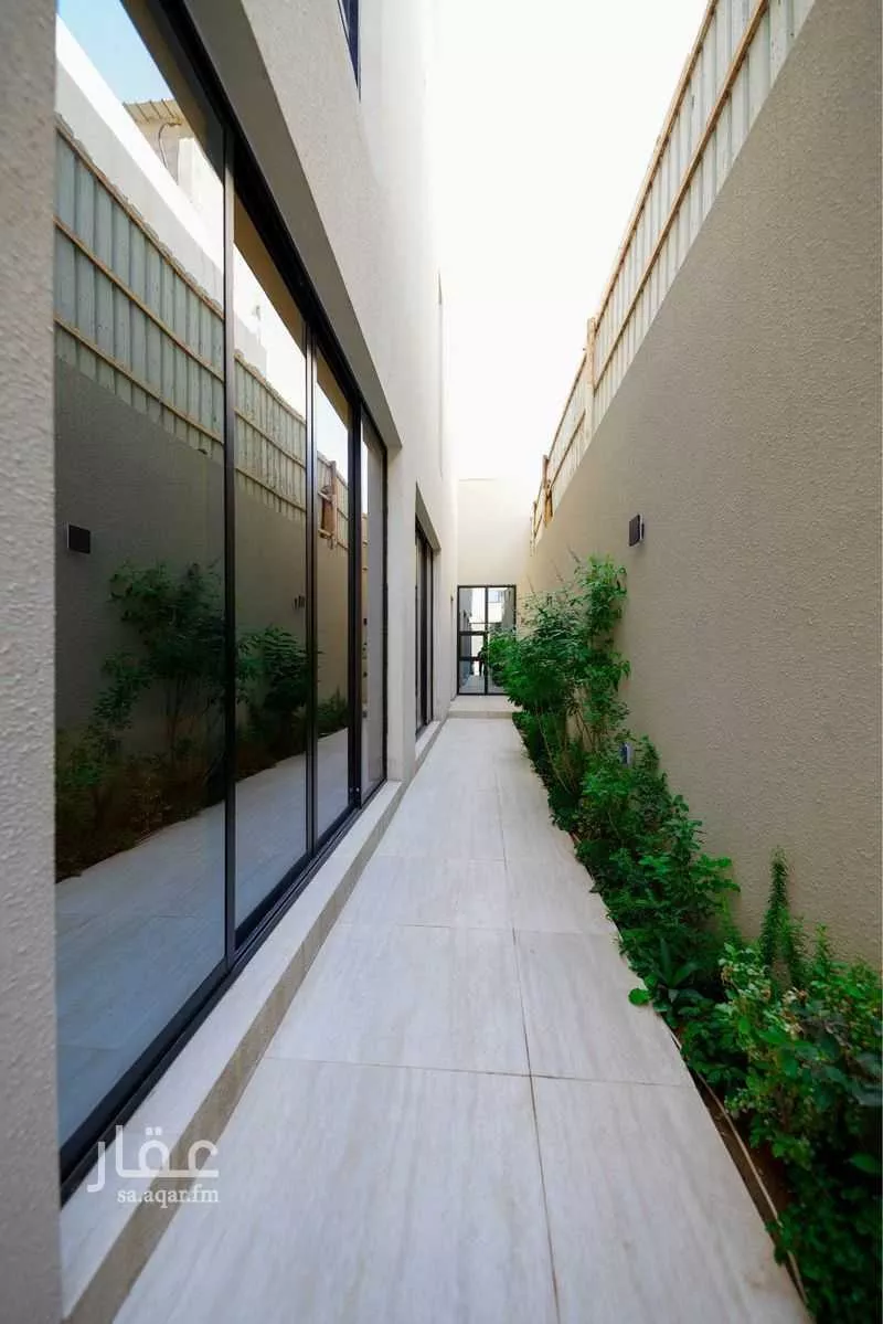 دور 4 غرف في المعذر الشمالي 8