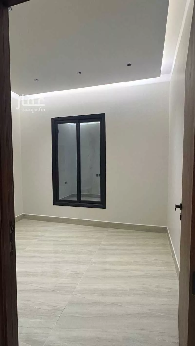 8 bedroom floor in Dirab 12