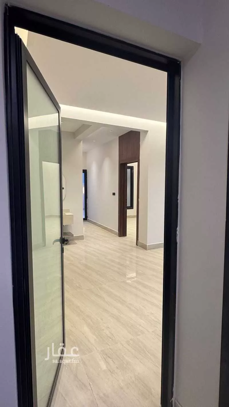 8 bedroom floor in Dirab 16