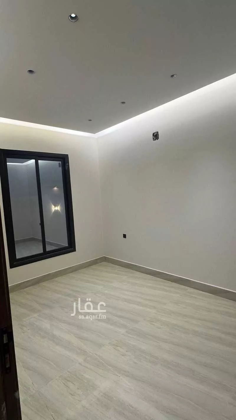 8 bedroom floor in Dirab 20