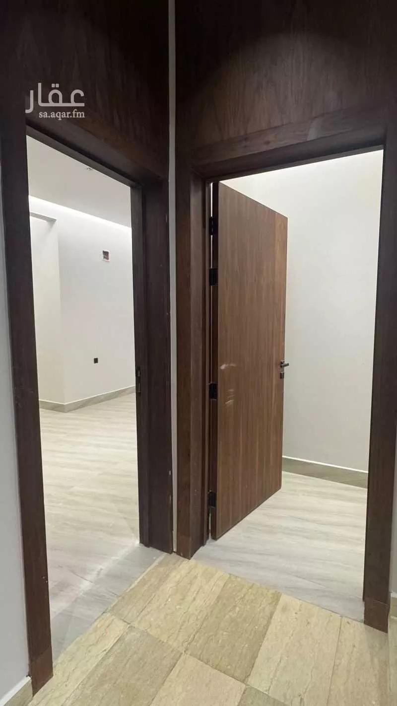 8 bedroom floor in Dirab 8