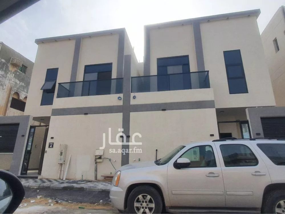 فيلا 5 غرف في احد 2