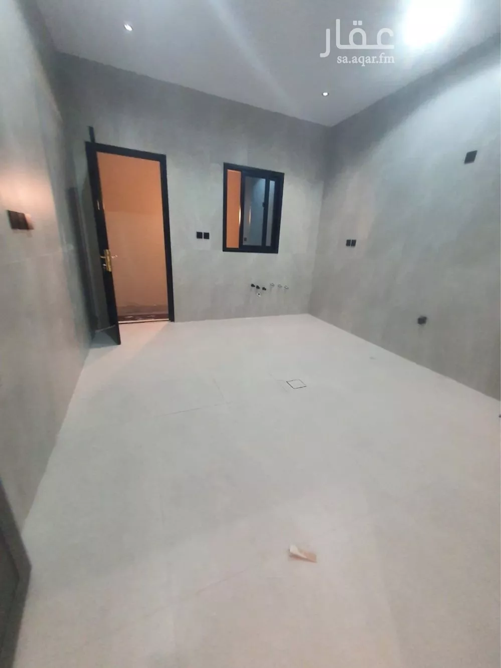 فيلا 5 غرف في احد 4