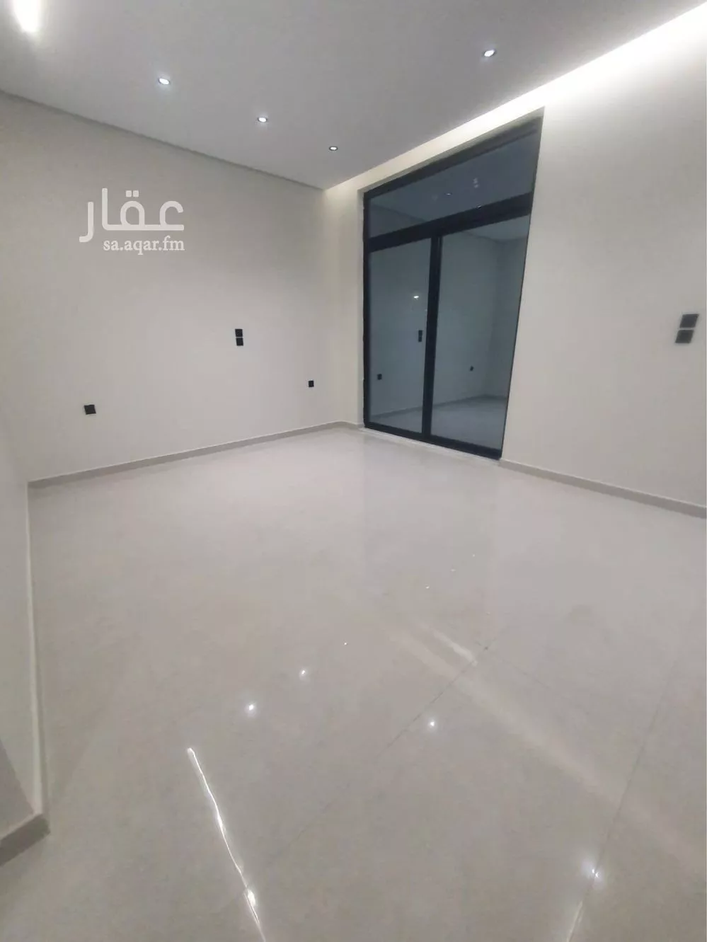 فيلا 6 غرف في احد 8