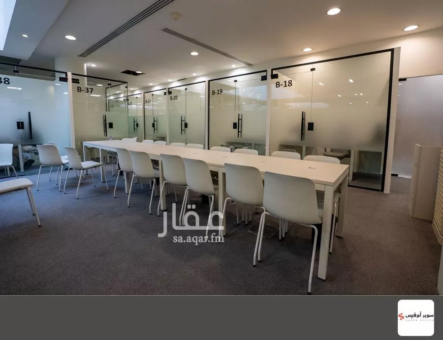 مكتب 10829 م² في الروضة 15