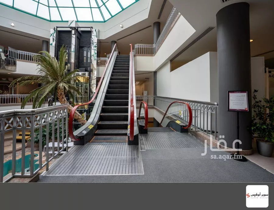 مكتب 10829 م² في الروضة 6