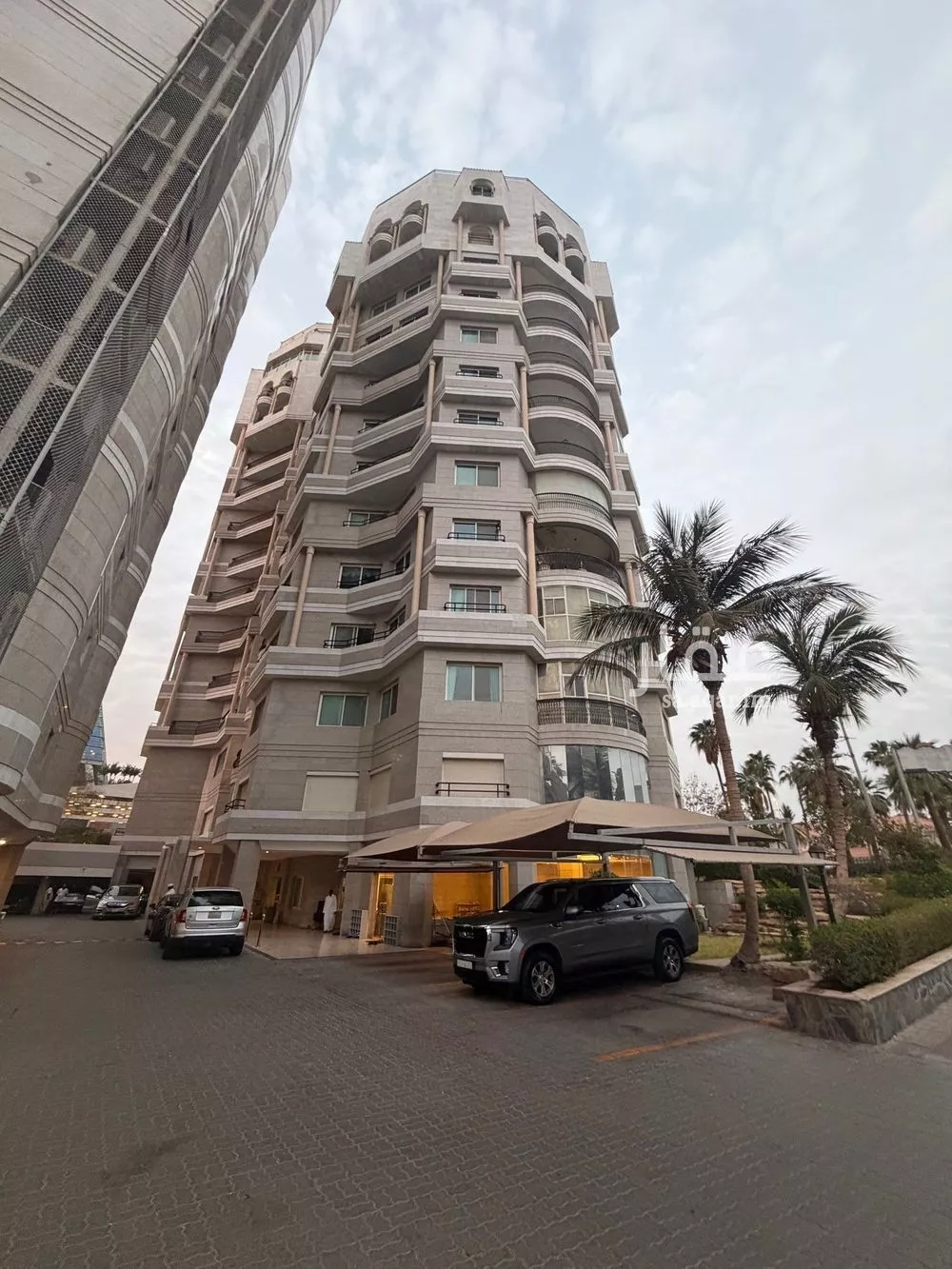 3 bedroom apartment in Al Shati 2