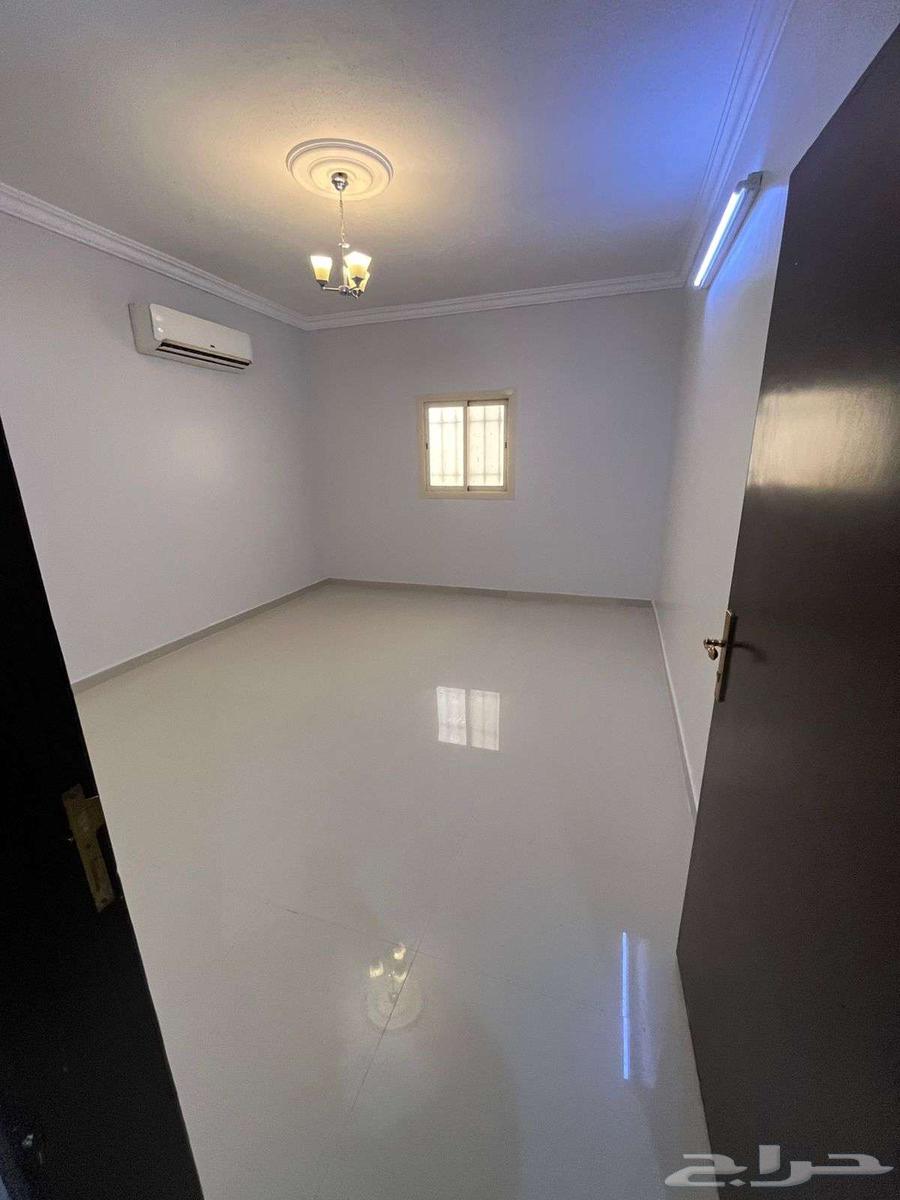 شقة 3 غرف في العارض 4