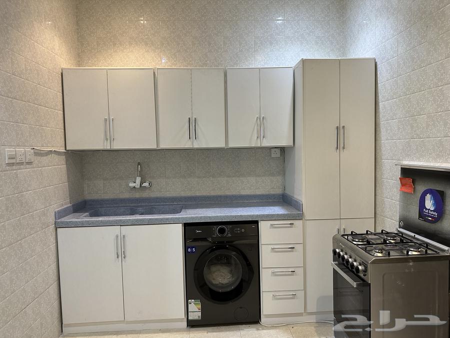 شقة 2 غرف في الملقا 6