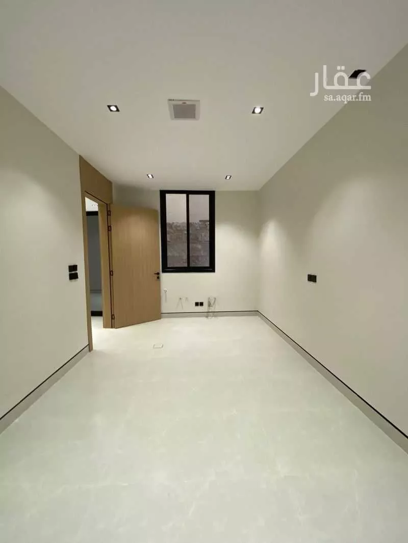 فيلا 5 غرف في الرمال 10