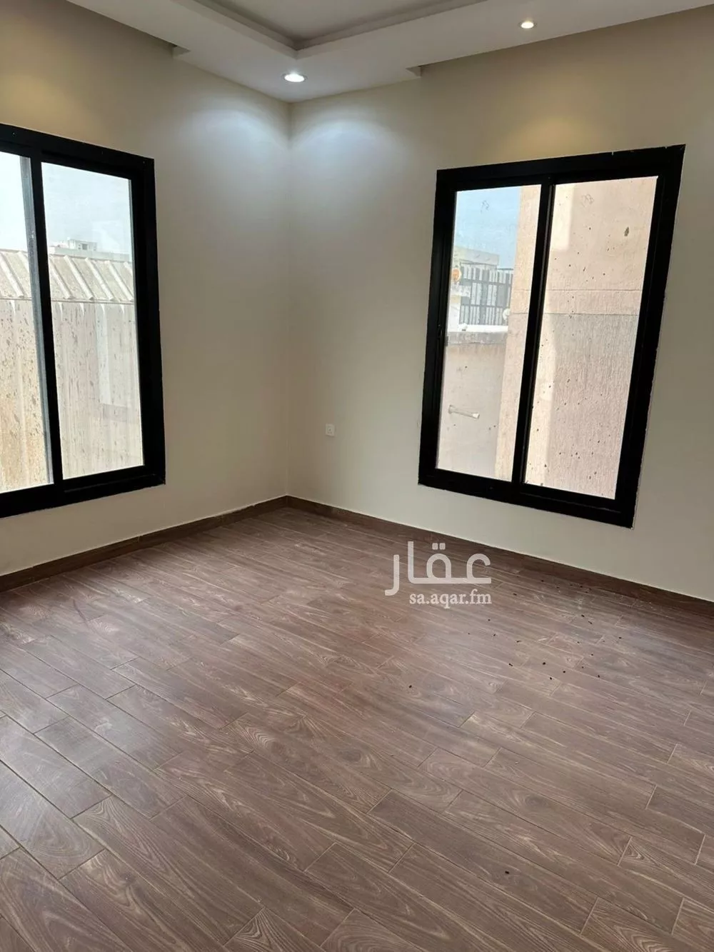 شقة 5 غرف في الصفا 16