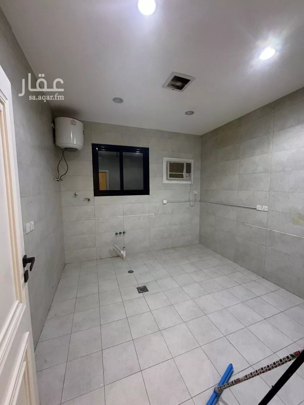 3 bedroom floor in Al Yarmouk 7