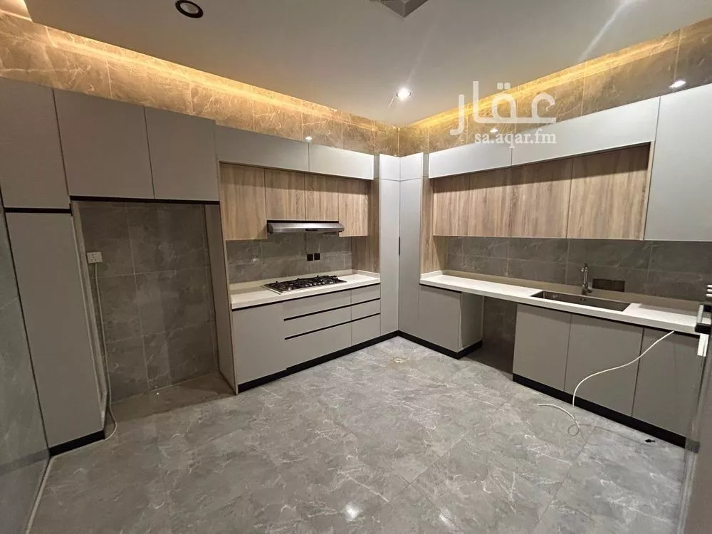 دور 5 غرف في عكاظ 25