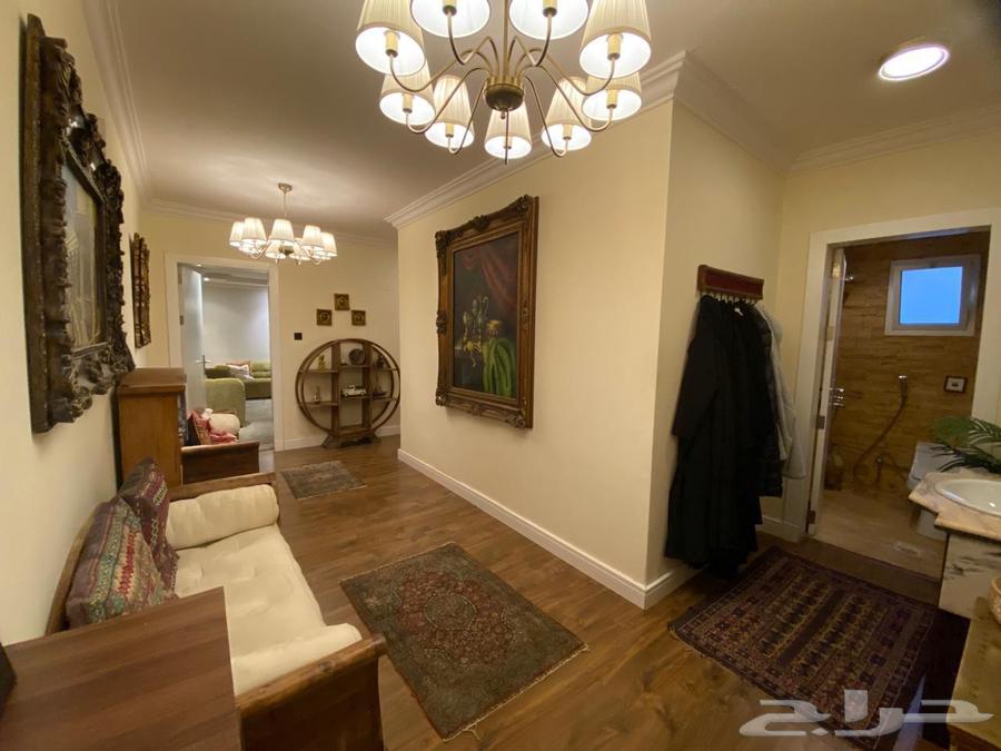 شقة 4 غرف في الملقا 6