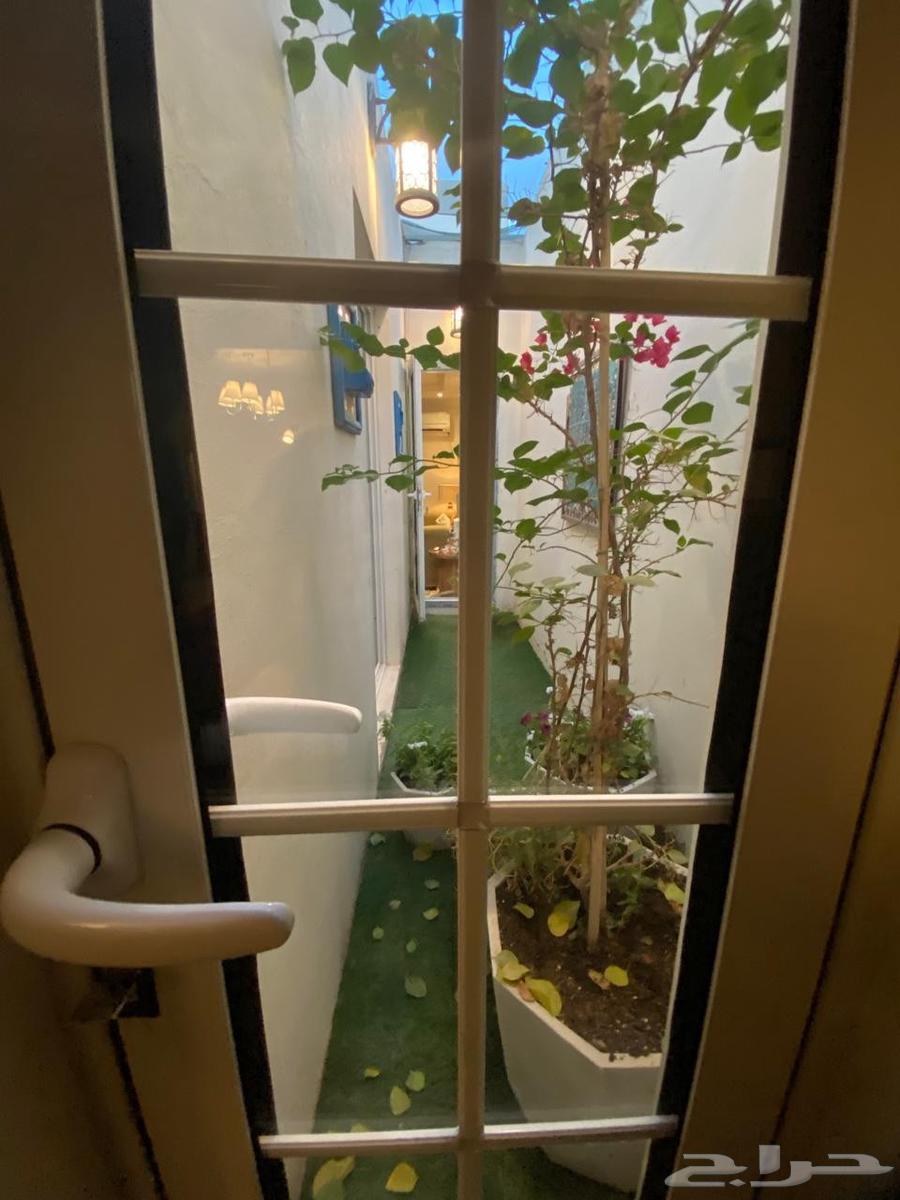 شقة 4 غرف في الملقا 7