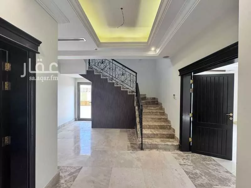 فيلا 5 غرف في الروضة 2