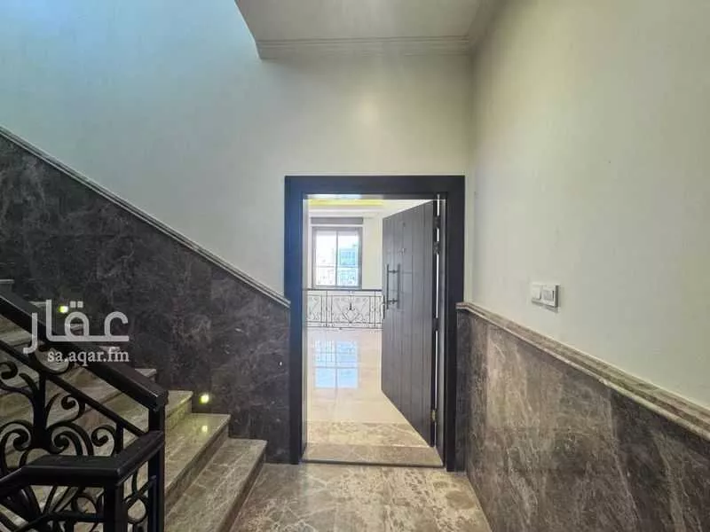 فيلا 5 غرف في الروضة 14