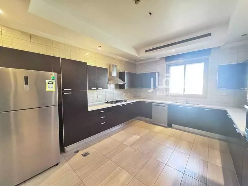 فيلا 5 غرف في الروضة 5