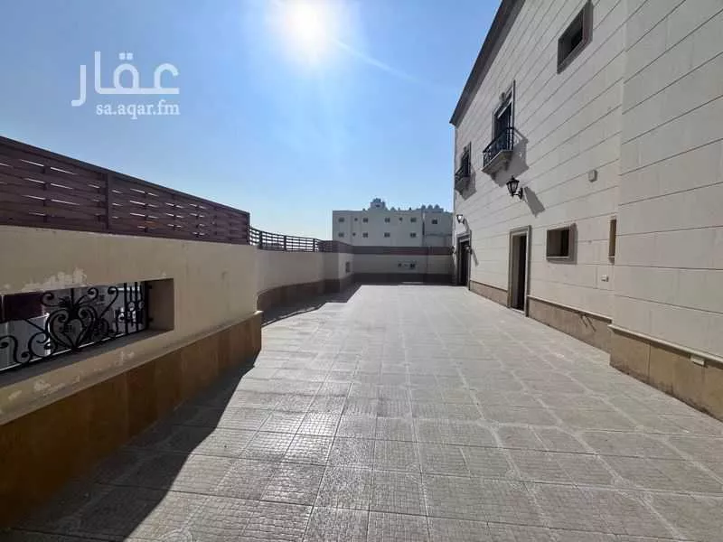 فيلا 5 غرف في الروضة 6