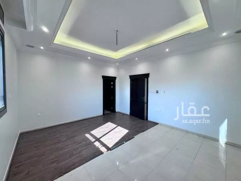 فيلا 5 غرف في الروضة 7