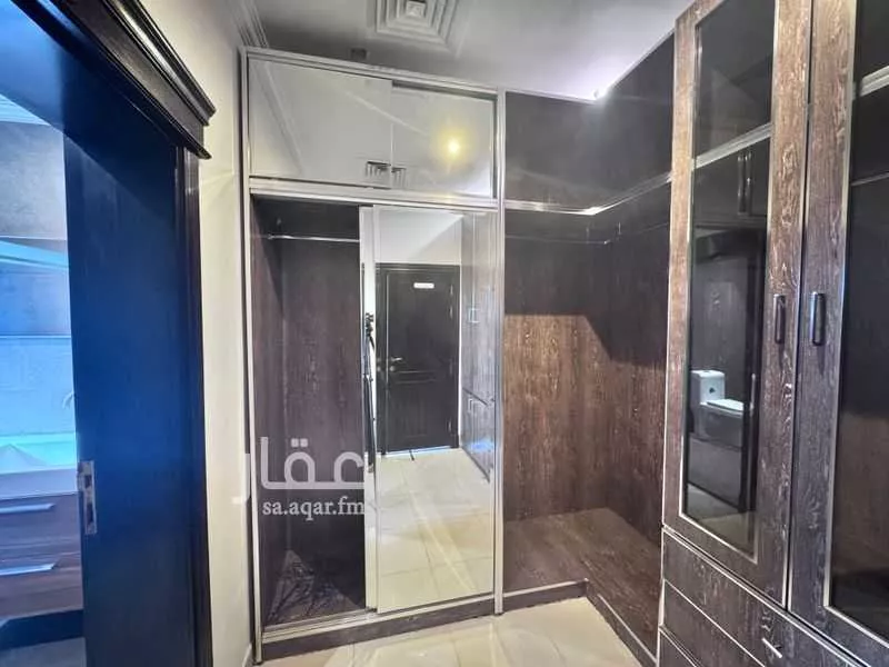 فيلا 5 غرف في الروضة 8