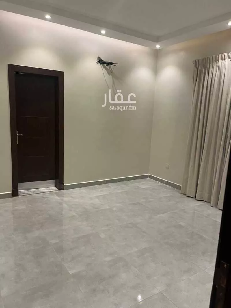 شقة 4 غرف في الواحة 5