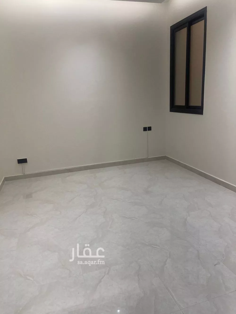 شقة 4 غرف في الخليج 6