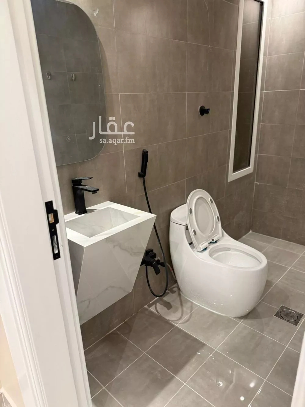 3 bedroom apartment in Al Yasmin 4