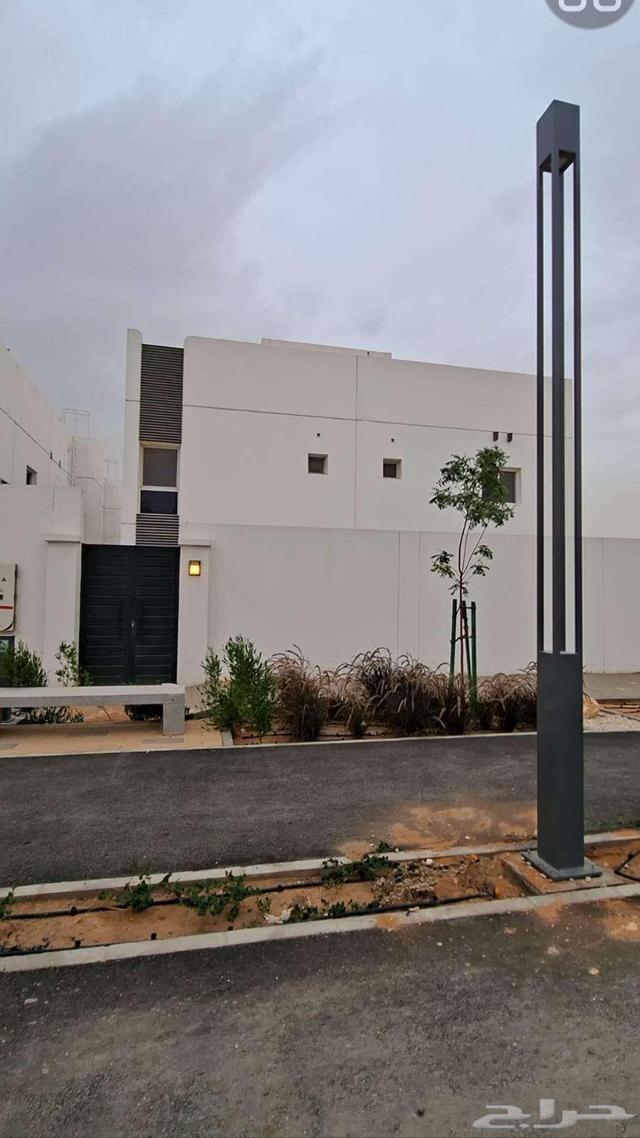 فيلا 4 غرف في الفاروق 4