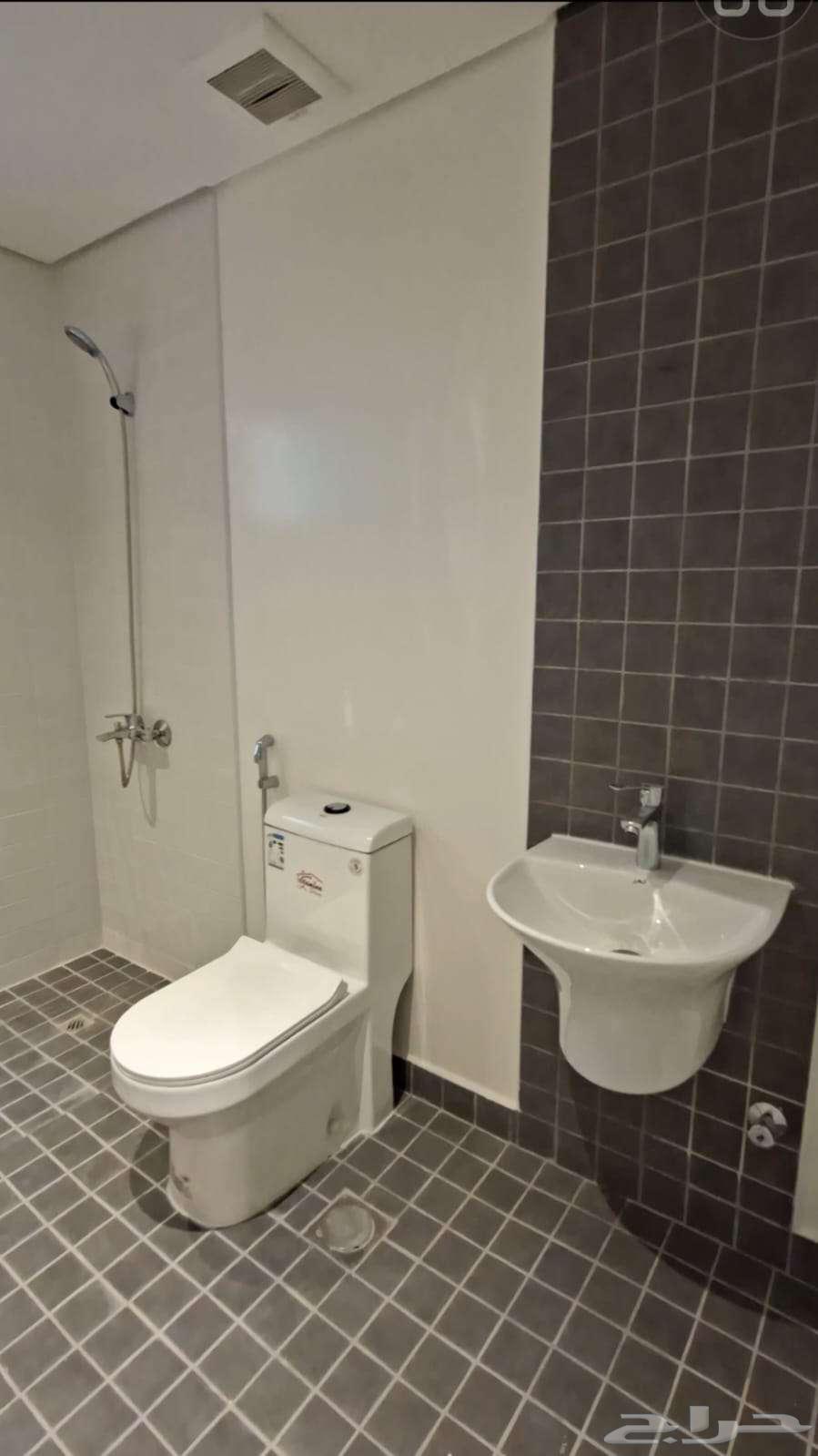 فيلا 4 غرف في الفاروق 33