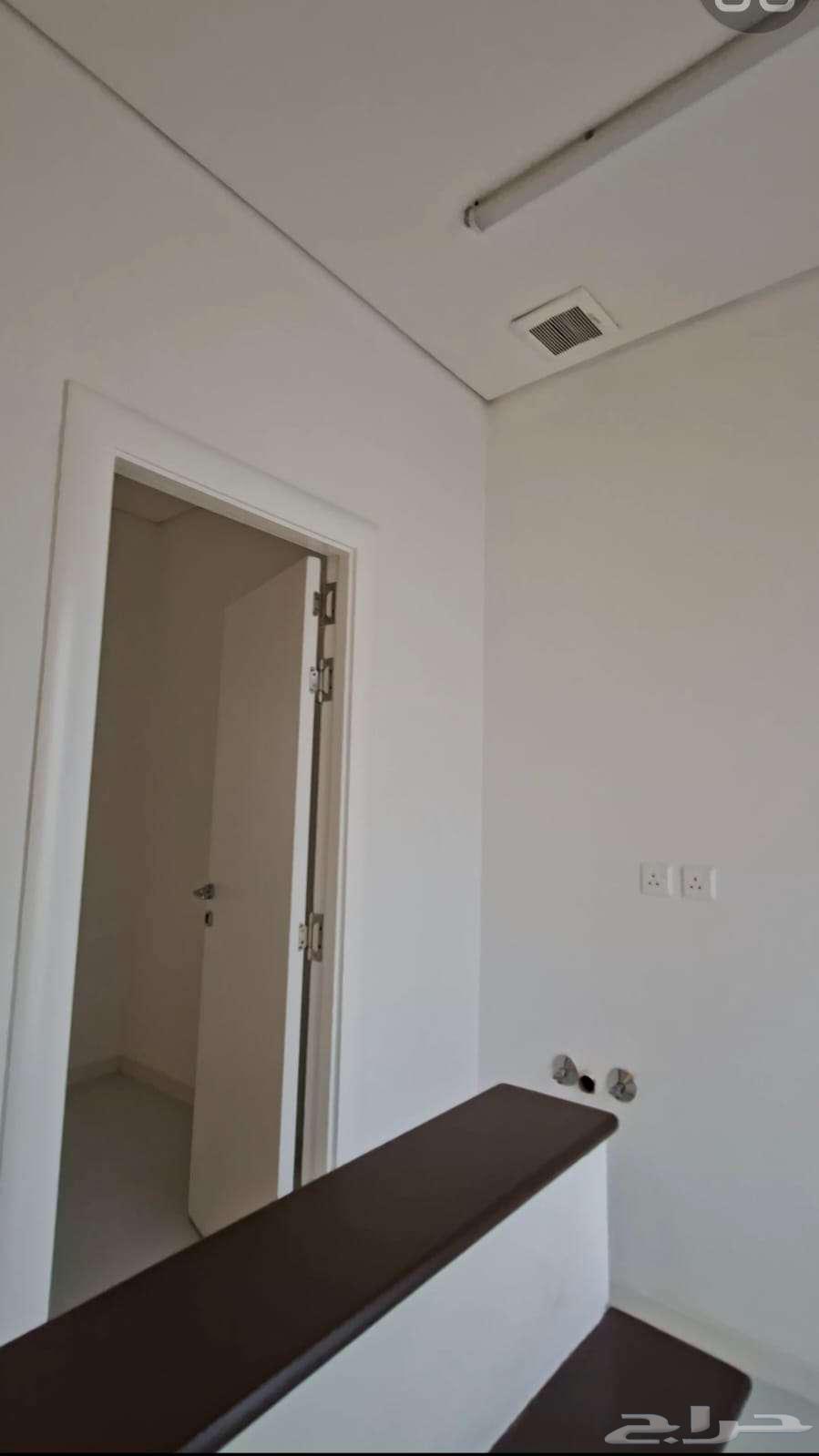 فيلا 4 غرف في الفاروق 39